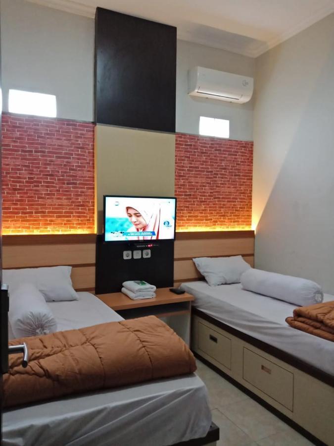 Amaya Guest House Syariah Alastuwo Εξωτερικό φωτογραφία